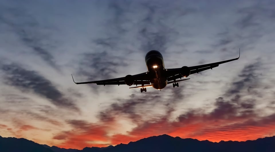 Vuelo de inmigrantes guatemaltecos aterriza de emergencia en El Salvador featured image