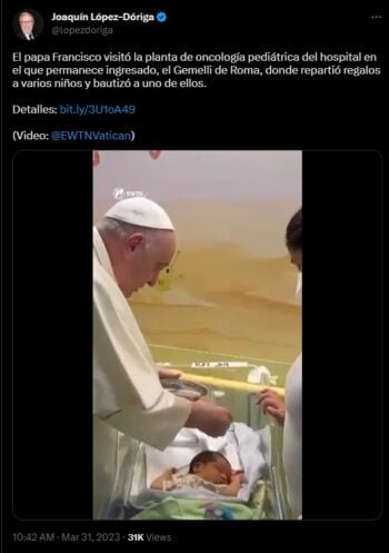 Un niño fue bautizado por el Papa en su estadía en el hospital