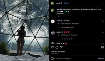 Christian Nodal exhibe a Cazzu en redes con sensual foto