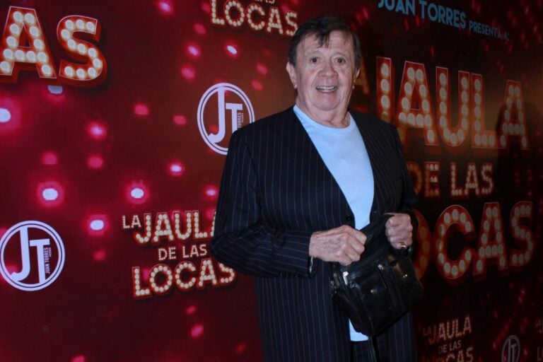 El funeral de Chabelo será privado, muestran en redes su carroza