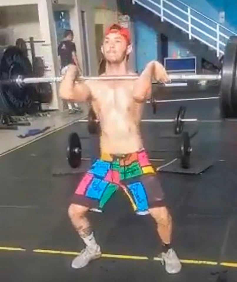 Weightlifter gym accident: The pictures are terrible