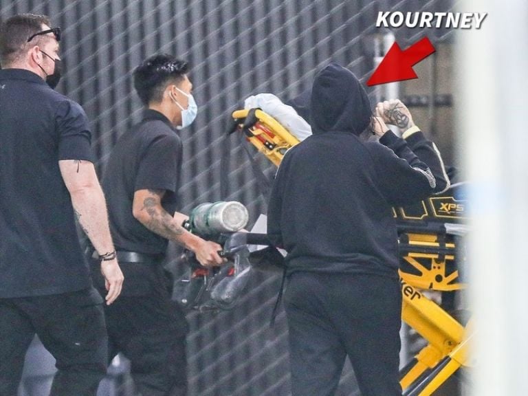Kourtney con COVID