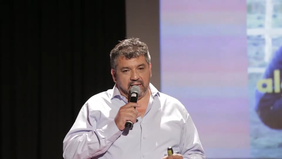 Fabián Carabajal, voz, locutor, presentador, animador