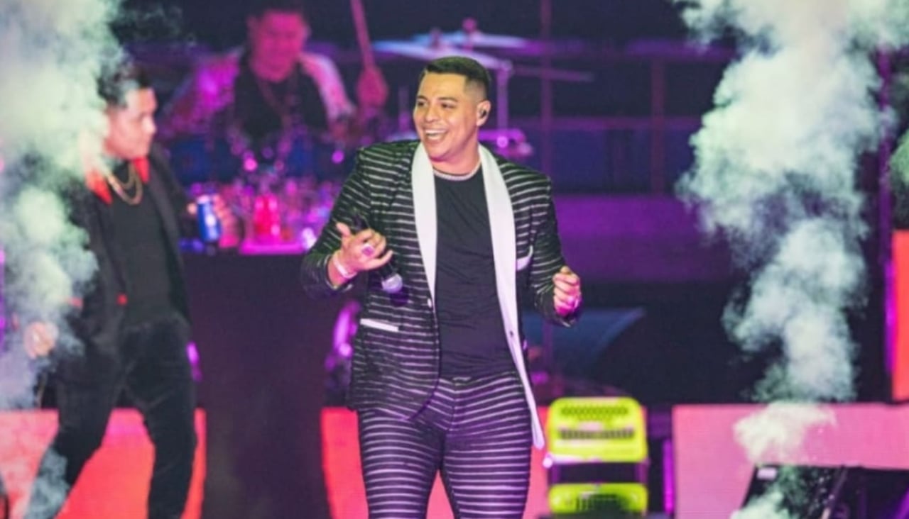 Eduin Caz aparece cantando corrido dedicado a Ovidio Guzmán y lo critican (VIDEO)