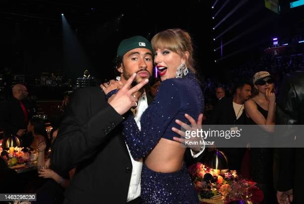 B. Bunny con Taylor Swift B. Bunny con Taylor Swift