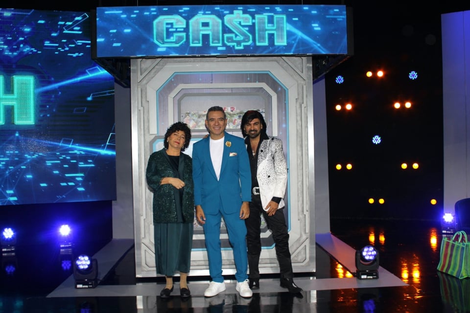 Héctor Sandarti, cash, programa, Univisión, Telemundo, MundoNOW