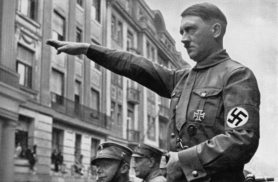 La foto del cadáver de Adolf Hitler featured image