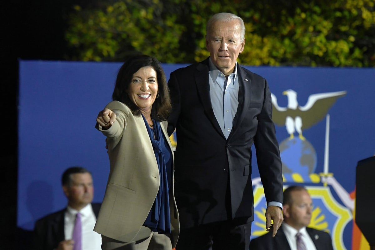 Kathy Hochul retiene gobierno de Nueva York y da importante triunfo a demócratas