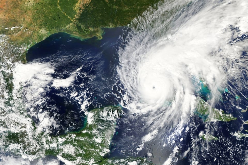 Depresión Tropical Lee, Tormenta Tropical, Huracán Categoría 4, Alerta Meteorológica