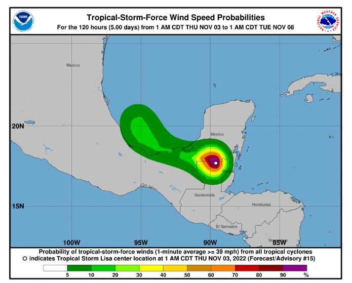 Huracán Lisa toca tierra en Centroamérica