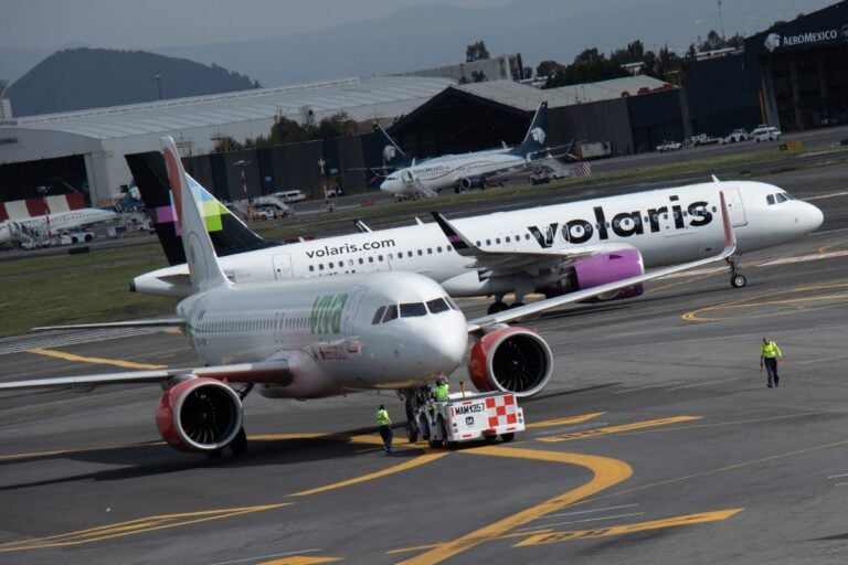 Reportan choque entre dos aeronaves en el Aeropuerto Internacional de la Ciudad de México
