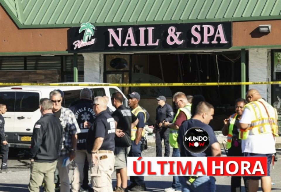 Accidente automovilístico en salón de belleza de Nueva York deja múltiples muertos y heridos