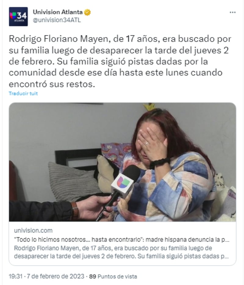 El director de la escuela muestra su apoyo