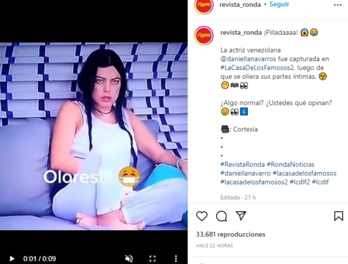 Daniela Navarro oliéndose partes íntimas