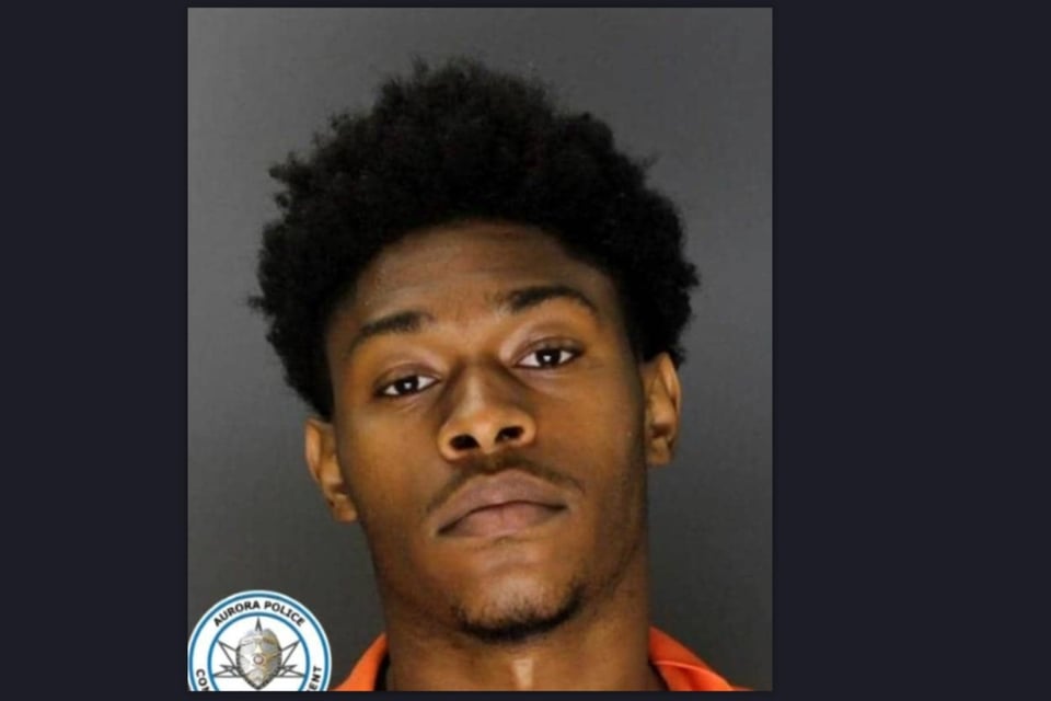 Walmart, robbery, Aurora, arrest, MundoNOW