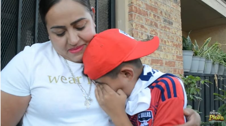 Piolín encuentra niño despreciado por Chicharito