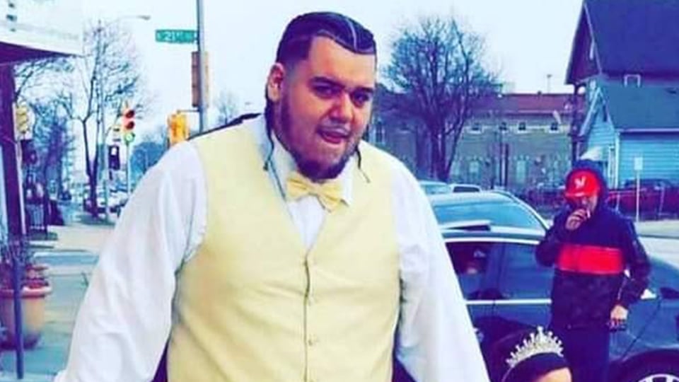 Crónica: Matan en semáforo a reconocido barbero hispano featured image