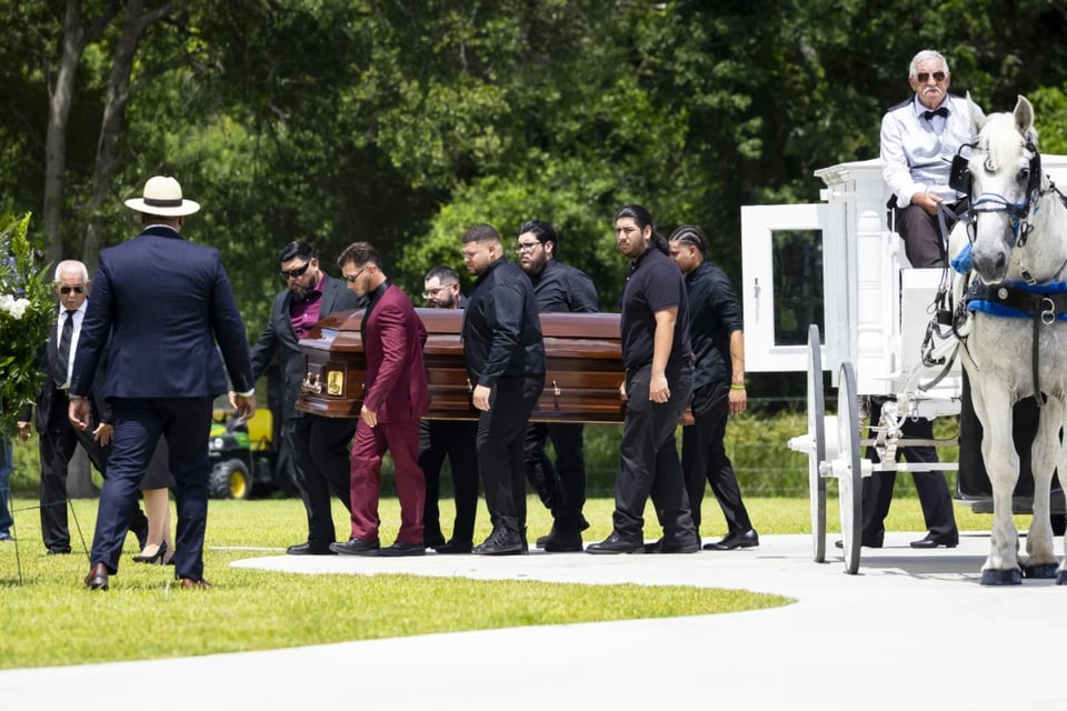 loss, hispanics, mourning, sadness, MundoNOW