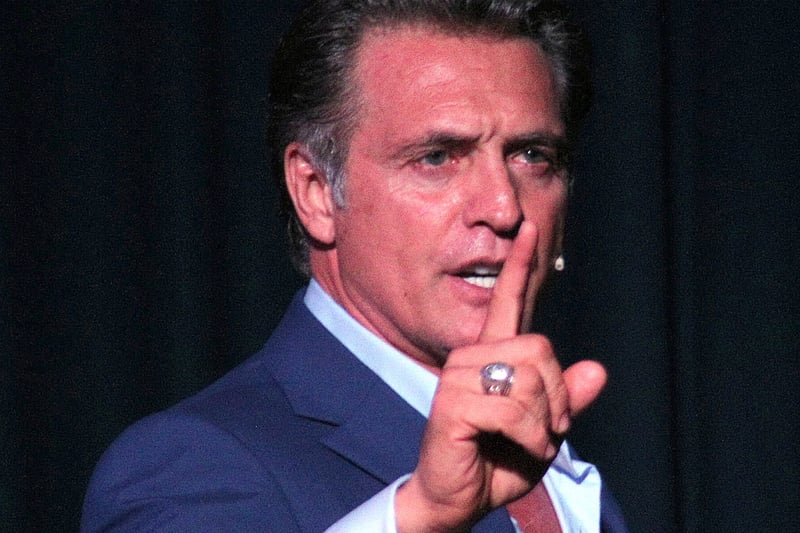 Amor, Fortaleza, Revelación, Relación, Redes Sociales