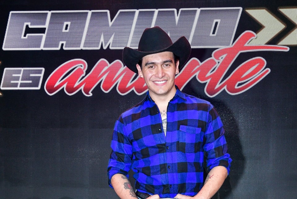 Hermano de Ángela Aguilar comparte imagen nunca antes vista de Julián y Ángela muestra video desgarrador