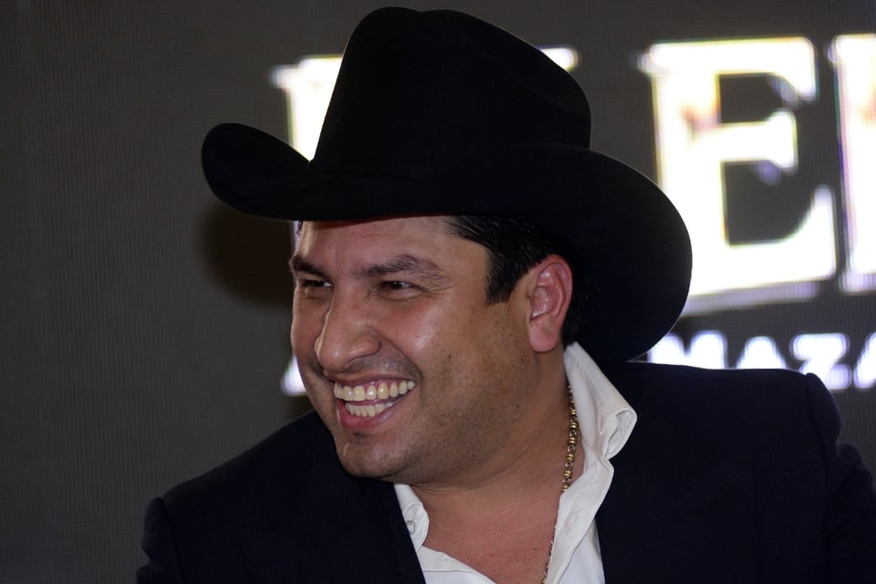 familia ilesa, esclarecimiento, ícono musical, fortuita situación,