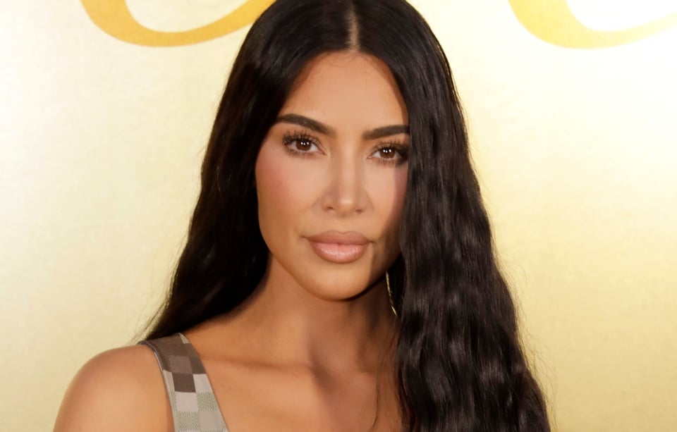 Kim Kardashian se le aparece fantasma y lo comparte con seguidores