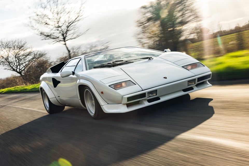 Countach, futuristic design, scissor doors, pop culture, MundoNOW