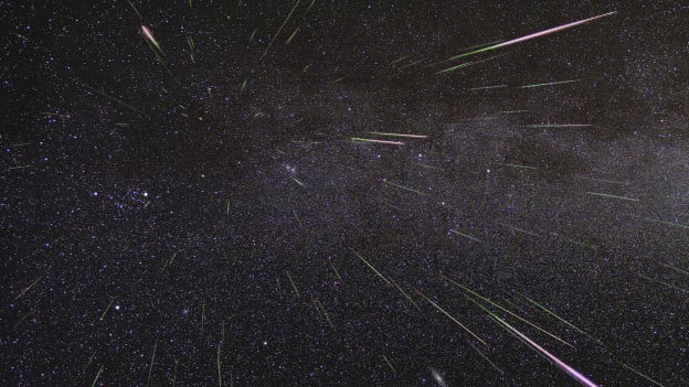 Impactante lluvia de meteoros POCOS DÍAS