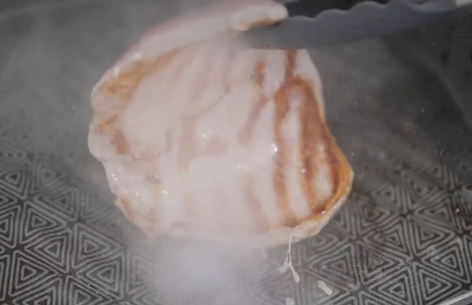 sellar carne, dorar carne, sartén, Sabor, MundoNOW