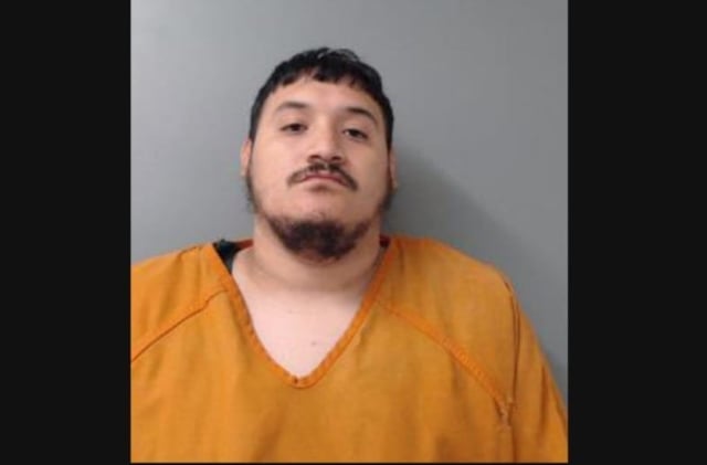 Luis Ramírez accused of accidentally killing his girlfriend while playing with a gun