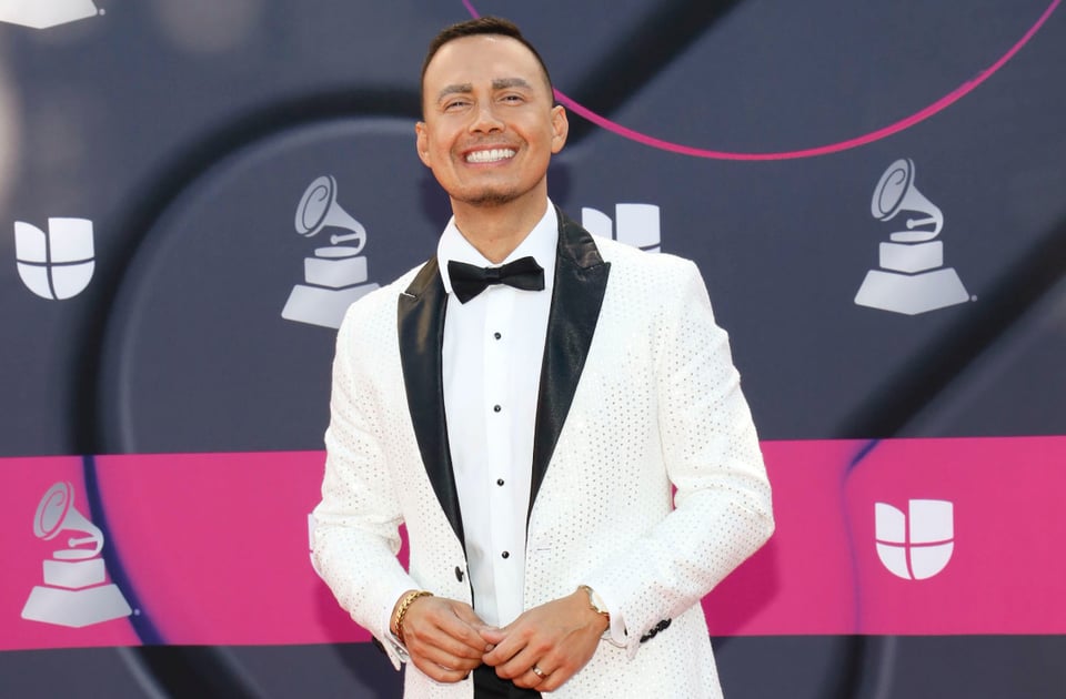 red carpet, Latin Grammy, Black and white, celebrities, MundoNOW