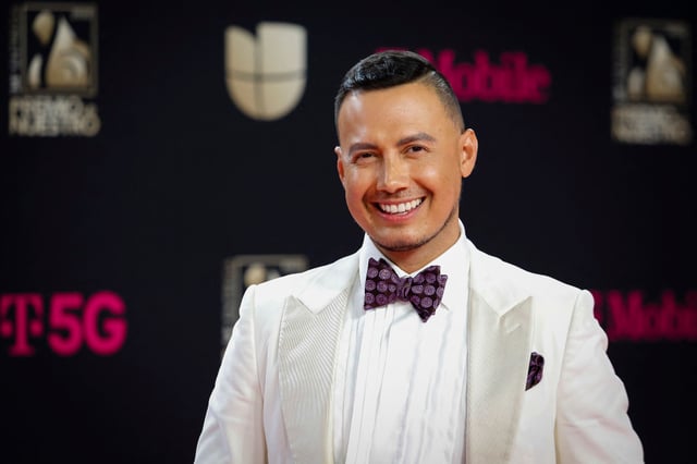 Who is gay Univision host Luis Sandoval?