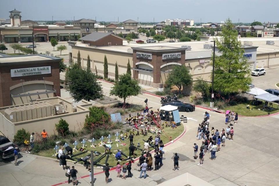 Revelan el diario del autor de tiroteo en mall de Texas