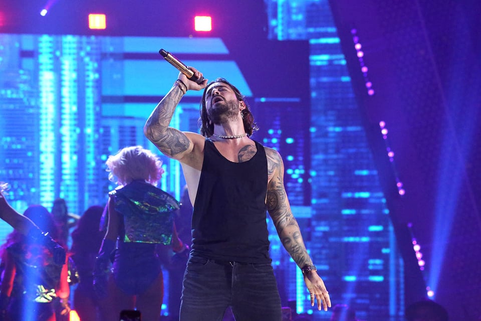 concierto, cantante, en el escenario, colombiano, MundoNOW