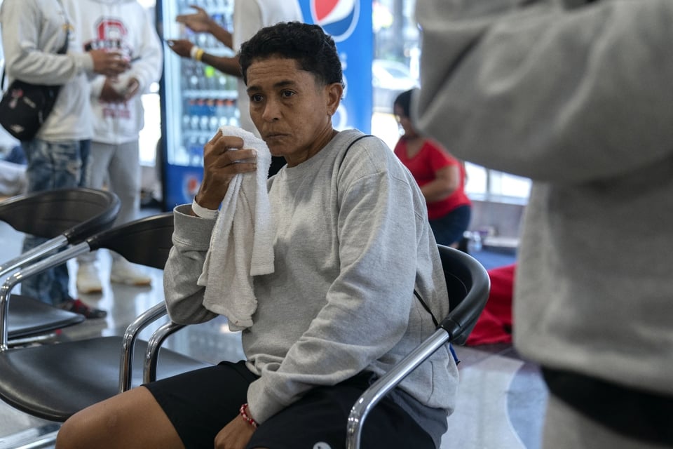 Chicago, migrantes, crisis humanitaria, aeropuerto, solicitantes de asilo