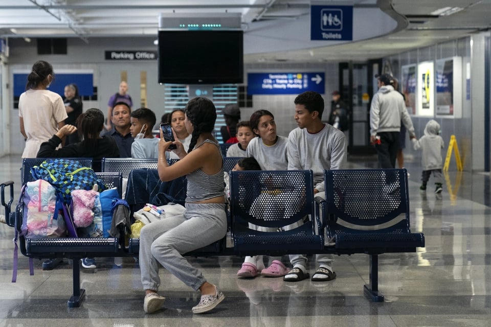 asistencia, voluntarios, situación política, situación social, económica