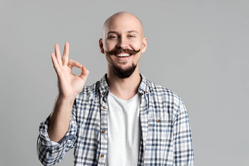 Bigote ganador: tu guía paso a paso para lucir un bigote increíble este Movember featured image