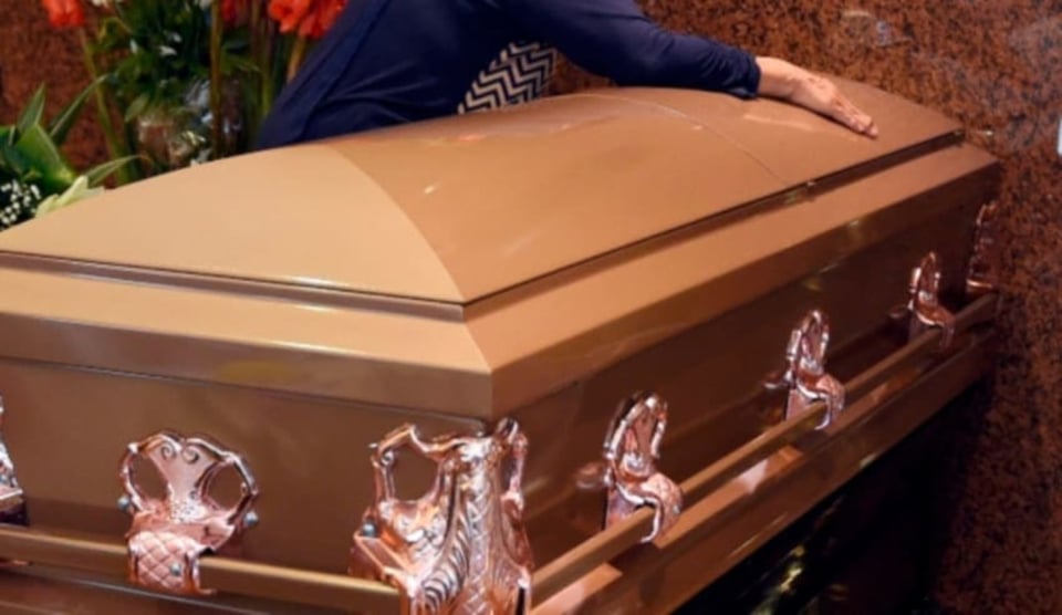 ¡Su mamá está devastada! Muere el rapero B-Bando en un hospital tras un ataque (FOTOS)
