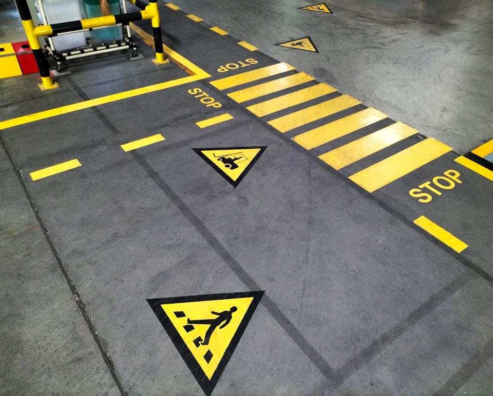 Obrero muere después de que una maquinaria le cayera encima en planta de Michigan