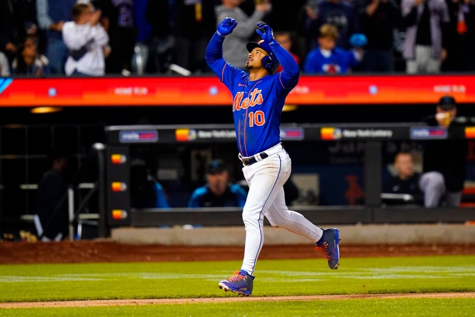 Escobar pega jonrón en triunfo de Mets por 5-4 sobre Marlins