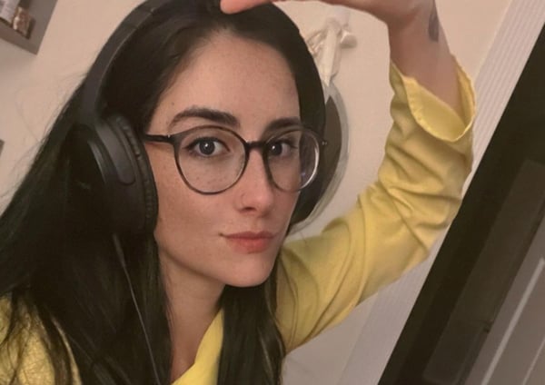 Dafnne Wejebe te adentra al mundo del podcast con Códice Críptico en Óyenos Audio