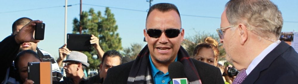 Pastor hermano de Jenni Rivera exhibe a su esposa en traje de baño y pide perdón