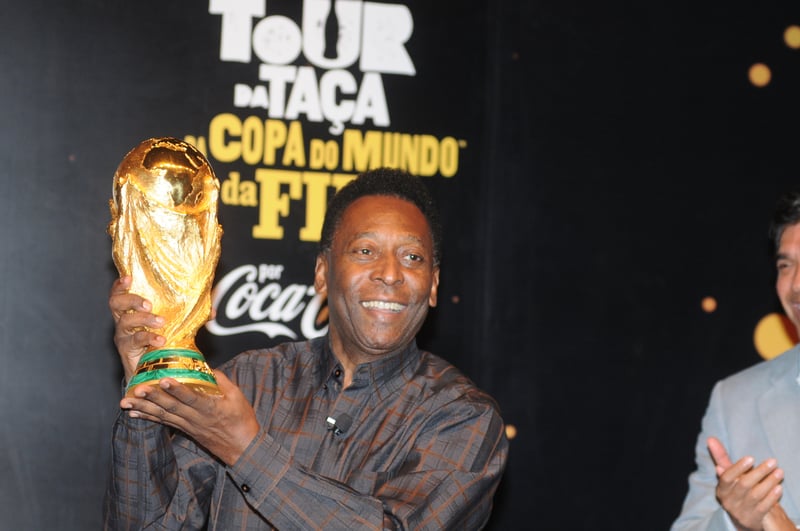 Muestran el cuerpo de Pelé «embalsamado» en su funeral