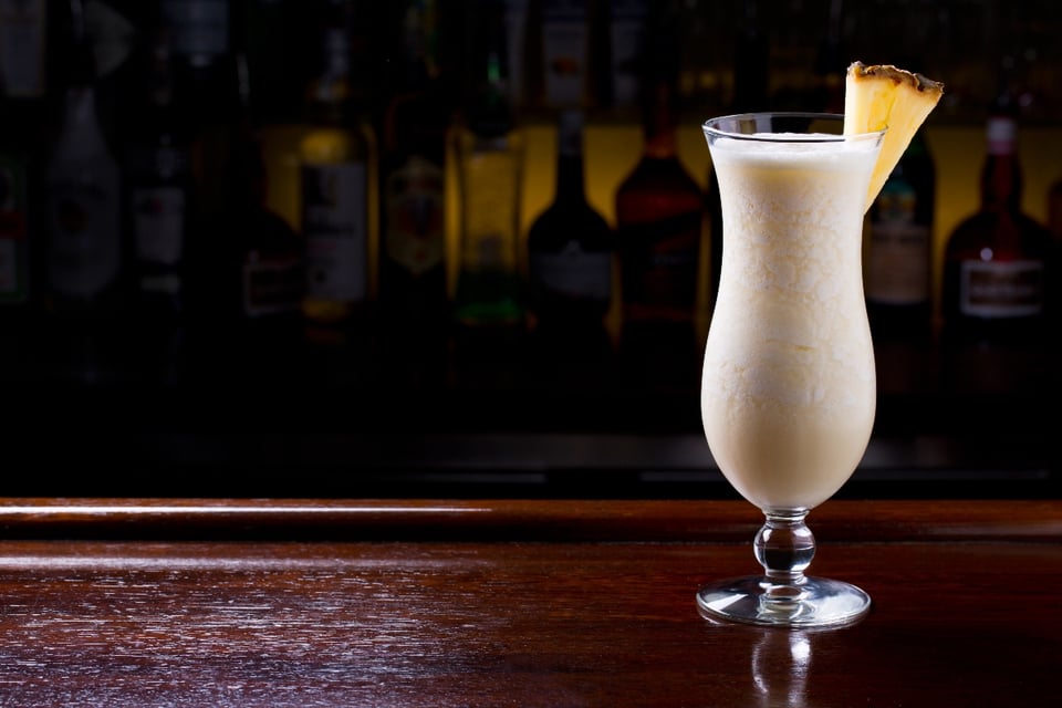 Piña Colada, ron, coco, nata, zumo de piña