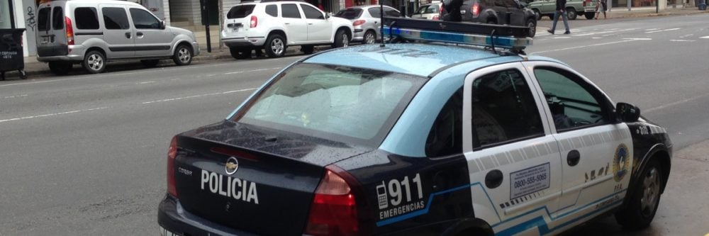 Mujer quema vivos a la amiga de su expareja y a su hijo