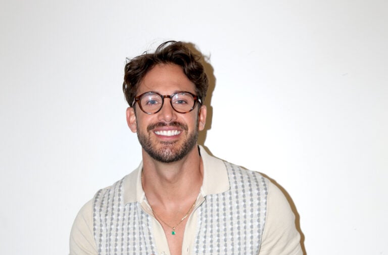 Lambda García, actor mexicano gay, revela escandaloso secreto de sus fans