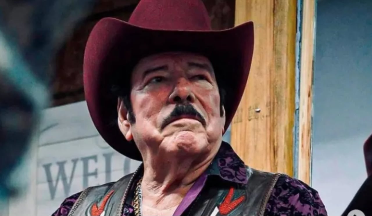 Lalo Mora reaparece tras escándalo y afirma que se encuentra ‘apenado’ por tocar a sus fanáticas (VIDEO)