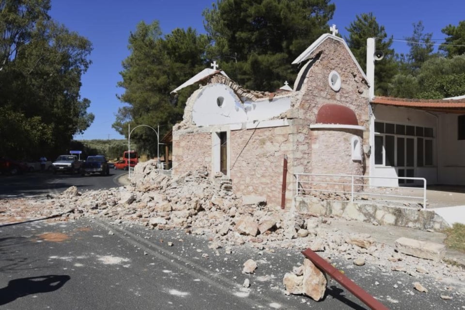 Fuerte sismo de magnitud 5,8 deja al menos un muerto y varios heridos en Grecia