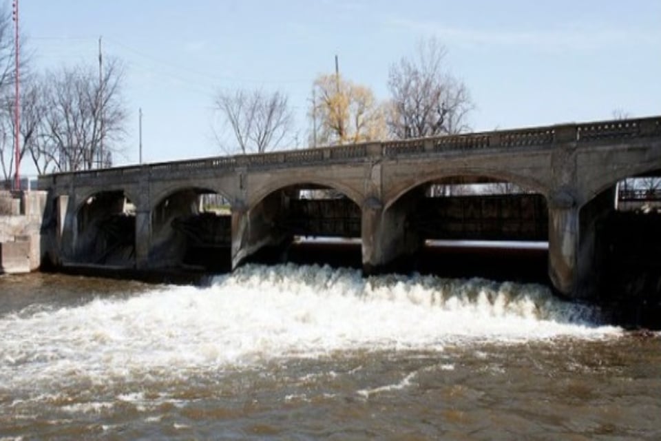 Niña desaparece en el río Flint de Michigan un día después de que otro niño se ahogara