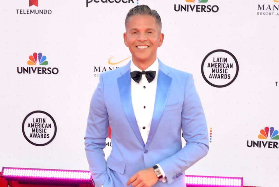 Rodner Figueroa, Dress suit, Latin American Music Awards, Pride, MundoNOW
